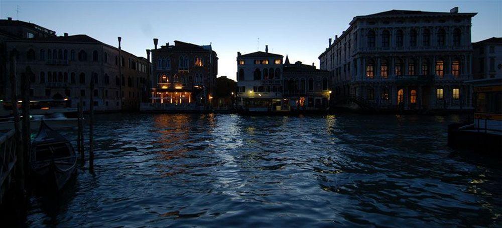 Appartamento Garden Ca' Rezzonico Veneza Exterior foto