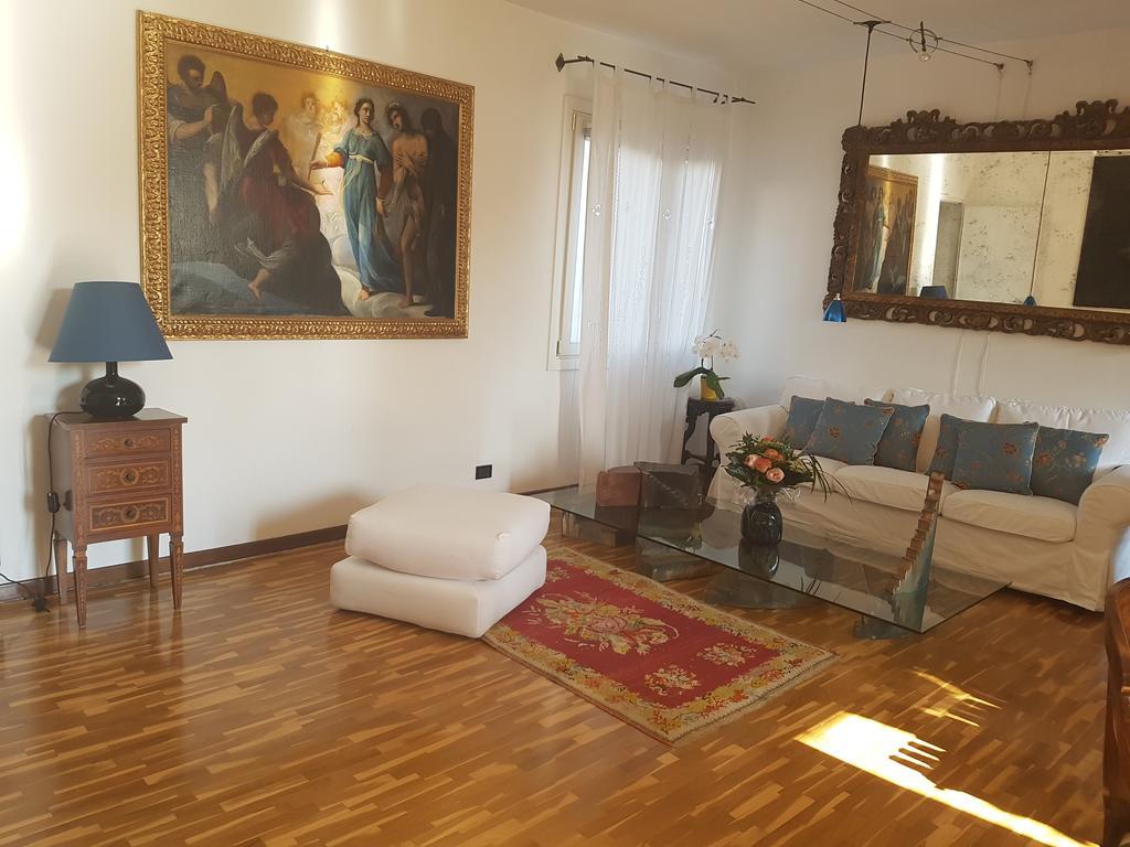 Appartamento Garden Ca' Rezzonico Veneza Quarto foto